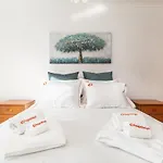 Hopstays - Musica Appartement