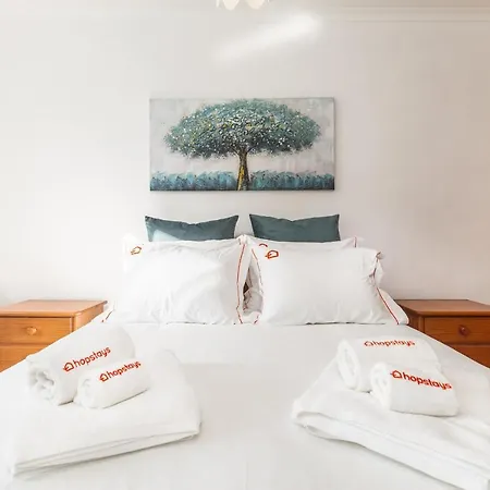 Hopstays - Musica Apartament
